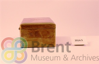 TH\CT\Museum catalogue\3D objects\2014_5_d_th.jpg; 2014.5; Middlesex Regiment wooden box; Box